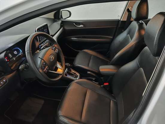 HYUNDAI-HB20-2025
