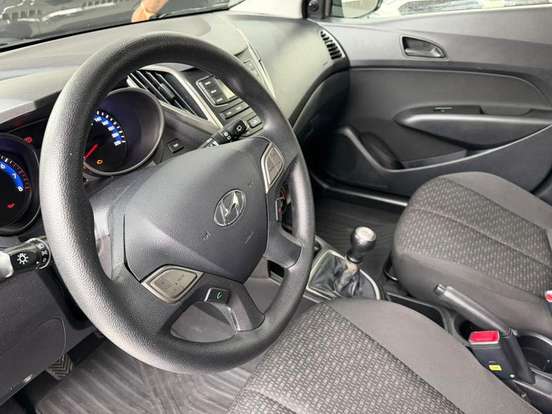 HYUNDAI-HB20-2018