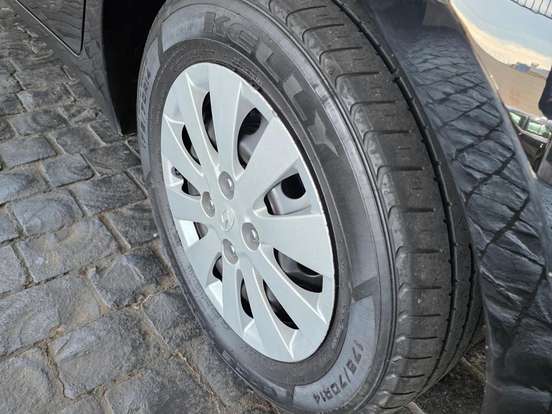 HYUNDAI-HB20-1.6 COMFORT 16V FLEX 4P MANUAL HYUNDAI-HB20-2013