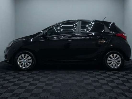 HYUNDAI-HB20-2015