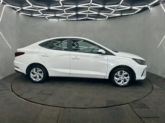 HYUNDAI-HB20S-2024