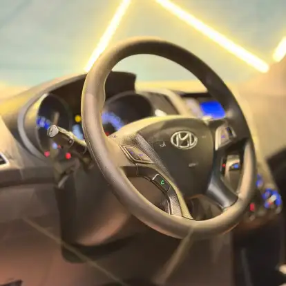 HYUNDAI-HB20S-2013