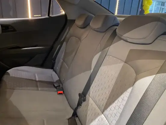 HYUNDAI-HB20S-2024