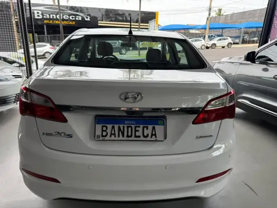 HYUNDAI-HB20S-1.6 COMFORT PLUS 16V FLEX 4P AUTOMÁTICO HYUNDAI-HB20S-2017