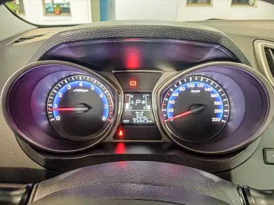 HYUNDAI-HB20S-1.6 COMFORT PLUS 16V FLEX 4P AUTOMÁTICO HYUNDAI-HB20S-2016