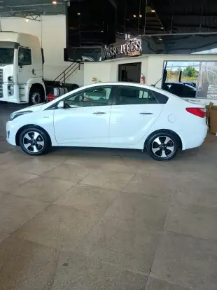 HYUNDAI-HB20S-2015