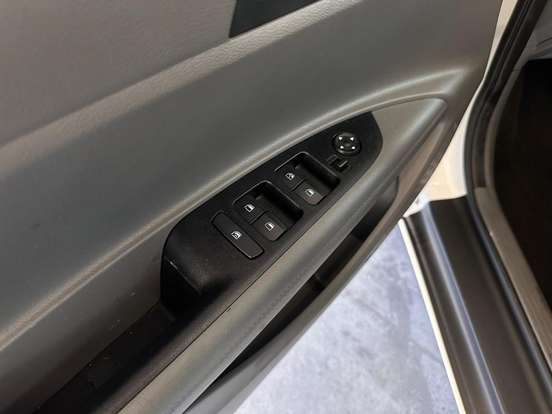 HYUNDAI-HB20S-1.0 12V FLEX COMFORT MANUAL HYUNDAI-HB20S-2023