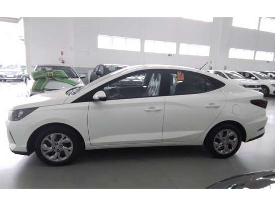 HYUNDAI-HB20S-2025