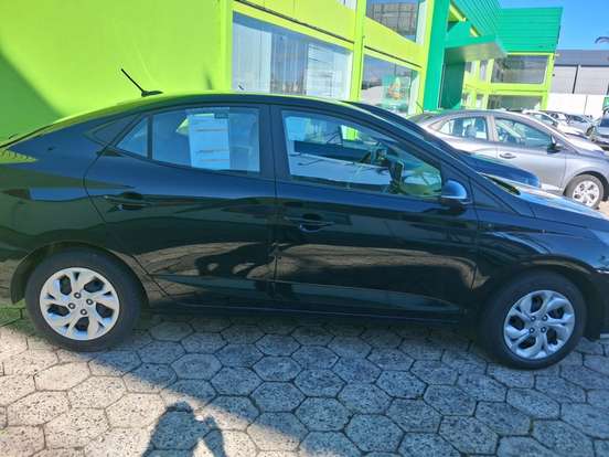 HYUNDAI-HB20S-2025