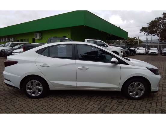 HYUNDAI-HB20S-2023
