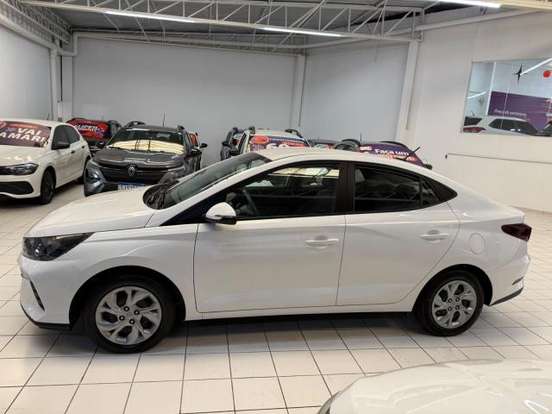 HYUNDAI-HB20S-2025