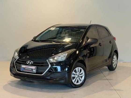 HYUNDAI HB20S 1.0 COMFORT PLUS 12V FLEX 4P MANUAL