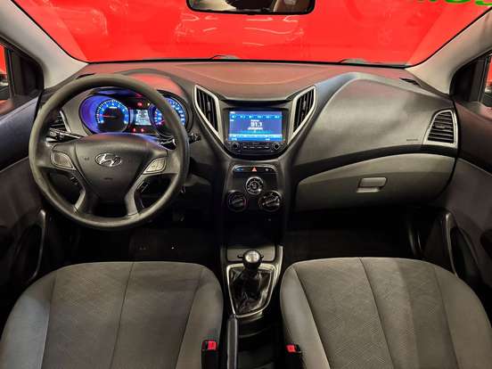 HYUNDAI-HB20S-2017