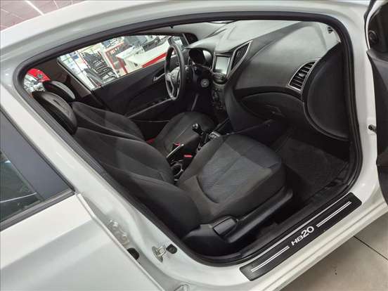 HYUNDAI-HB20S-2018