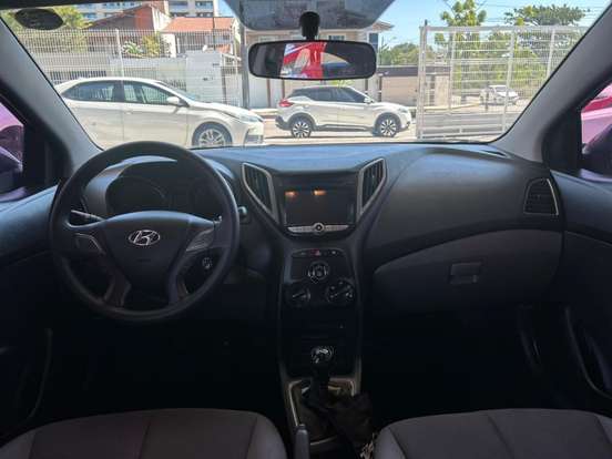 HYUNDAI-HB20S-2017