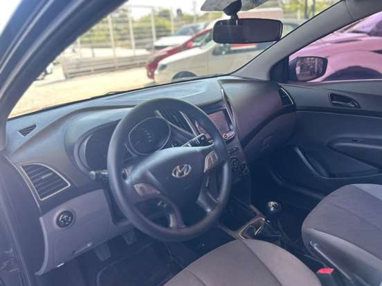 HYUNDAI-HB20S-2017