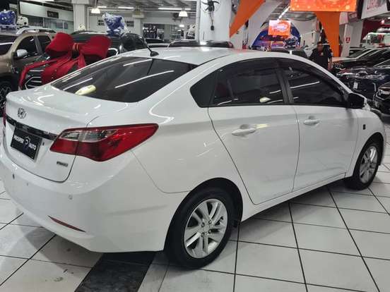 HYUNDAI-HB20S-1.0 COMFORT PLUS 12V FLEX 4P MANUAL HYUNDAI-HB20S-2014