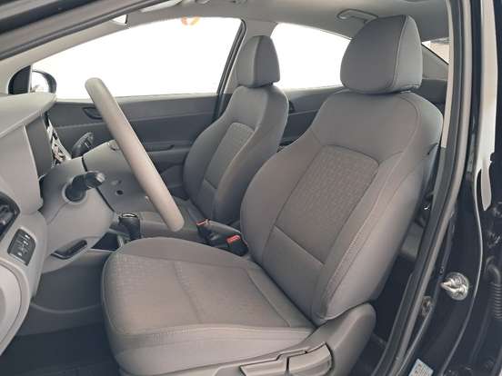 HYUNDAI-HB20S-2024