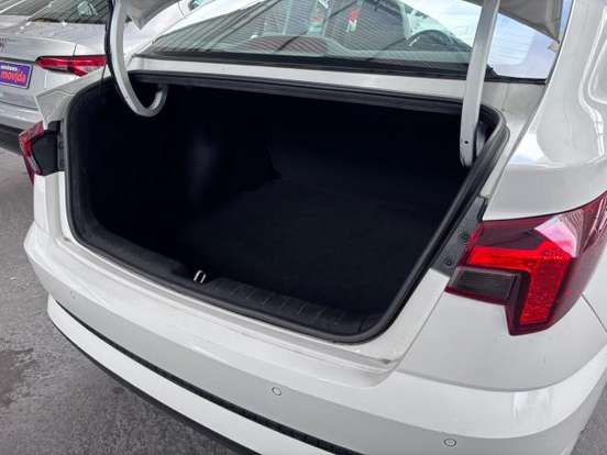 HYUNDAI-HB20S-2025