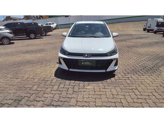 HYUNDAI-HB20S-2025