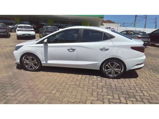 HYUNDAI-HB20S-2025