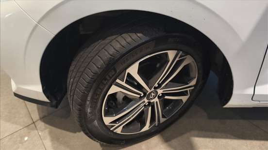 HYUNDAI-HB20S-2024