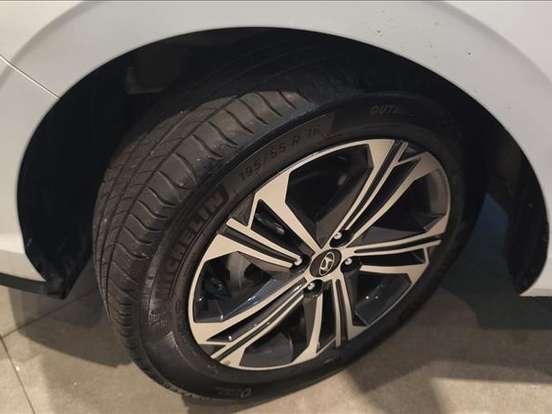 HYUNDAI-HB20S-1.0 TGDI FLEX PLATINUM SAFETY AUTOMÁTICO HYUNDAI-HB20S-2024