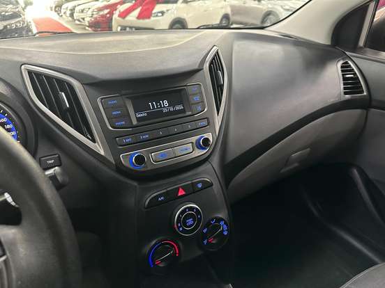 HYUNDAI-HB20S-2016