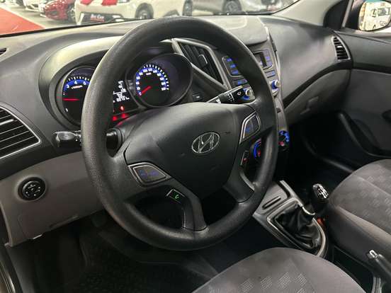 HYUNDAI-HB20S-1.6 COMFORT PLUS 16V FLEX 4P MANUAL HYUNDAI-HB20S-2016