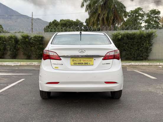 HYUNDAI-HB20S-2015