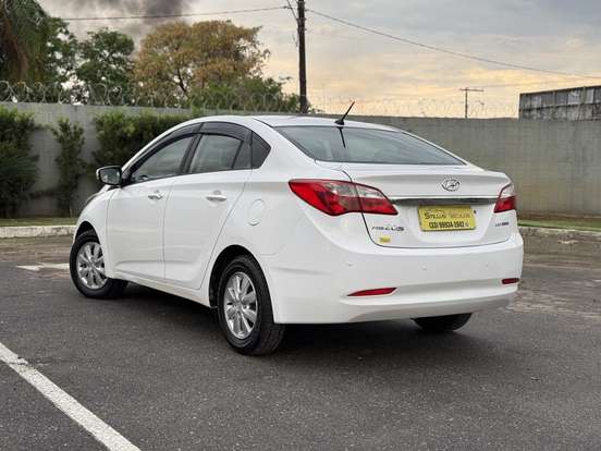HYUNDAI-HB20S-1.6 COMFORT PLUS 16V FLEX 4P MANUAL HYUNDAI-HB20S-2015