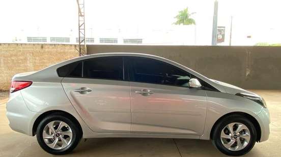 HYUNDAI-HB20S-2015
