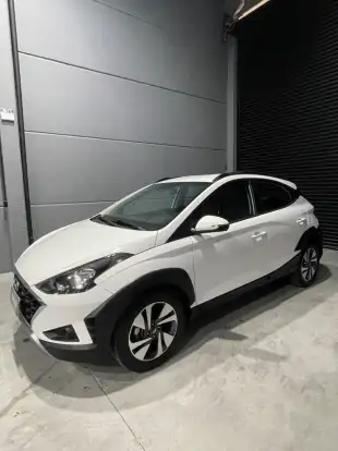 HYUNDAI-HB20X-2022