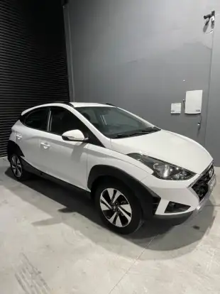 HYUNDAI-HB20X-2022