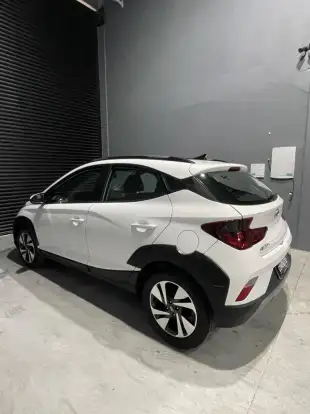 HYUNDAI-HB20X-2022