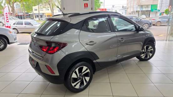 HYUNDAI-HB20X-2021