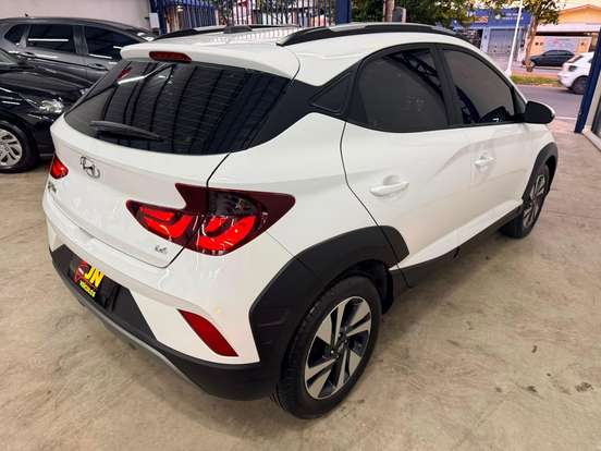 HYUNDAI-HB20X-2021