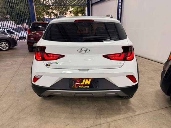 HYUNDAI-HB20X-2021