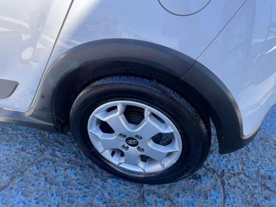 HYUNDAI-HB20X-1.6 16V PREMIUM FLEX 4P AUTOMÁTICO HYUNDAI-HB20X-2014