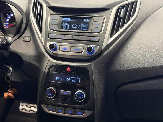 HYUNDAI-HB20X-1.6 16V PREMIUM FLEX 4P AUTOMÁTICO HYUNDAI-HB20X-2018