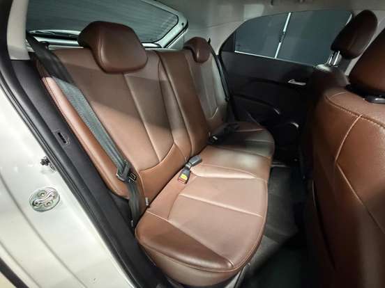 HYUNDAI-HB20X-2018