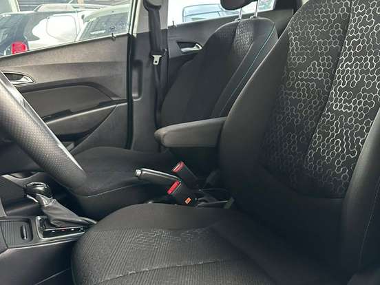 HYUNDAI-HB20X-1.6 16V STYLE FLEX 4P MANUAL HYUNDAI-HB20X-2016
