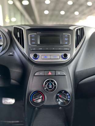 HYUNDAI-HB20X-2016