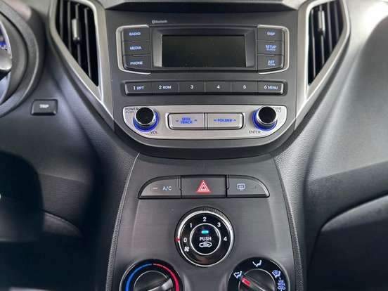 HYUNDAI-HB20X-1.6 16V STYLE FLEX 4P MANUAL HYUNDAI-HB20X-2016