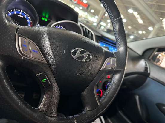 HYUNDAI-HB20X-1.6 16V STYLE FLEX 4P MANUAL HYUNDAI-HB20X-2015