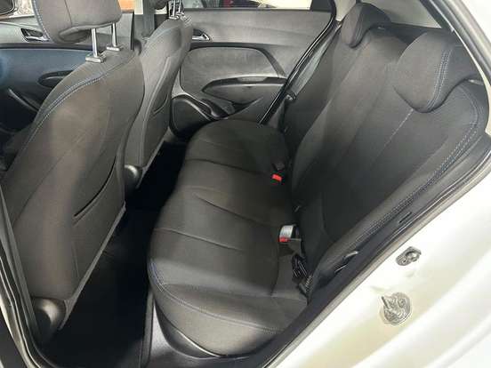 HYUNDAI-HB20X-1.6 16V STYLE FLEX 4P MANUAL HYUNDAI-HB20X-2015