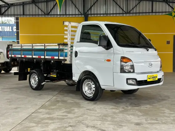 HYUNDAI HR 2.5 LONGO SEM CAÇAMBA 4X2 16V 130CV TURBO INTERCOOLER DIESEL 2P MANUAL
