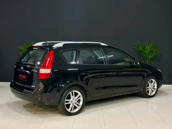 HYUNDAI-I30-2010