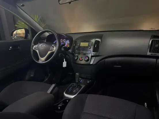 HYUNDAI-I30-2010