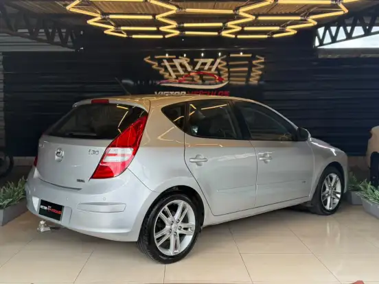 HYUNDAI-I30-2011